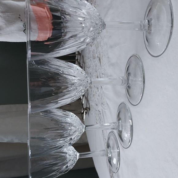 FRENCH wine glasses set of 4 🍷beautiful made in France 🇫🇷 - Picture 10 of 12